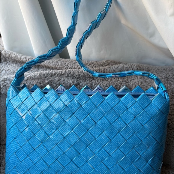 Blue Handmade Woven Shoulder Bag made from Woven Candy Wrappers NWOT - Picture 10 of 10